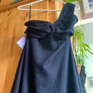 🛍️ 2/$15 🛍️ One-shoulder stretchy midi dress (size L)